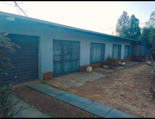 4 BEDROOM HOUSE FOR SALE IN CLAREMONT